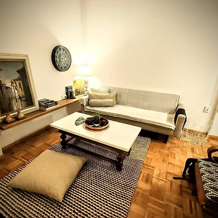 Liberty Apartment *